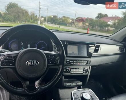 Киа Niro 2018 в Черткове на Automoto.ua Черный Киа Niro, объемом двигателя 0 л и пробегом 209 тыс. км за 17200 $, фото 26 на Automoto.ua