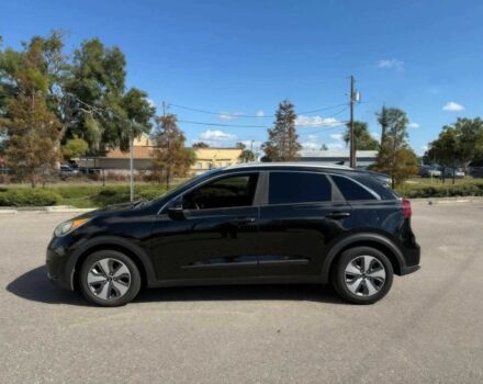 Чорний Кіа Niro, об'ємом двигуна 1.6 л та пробігом 35 тис. км за 16500 $, фото 2 на Automoto.ua