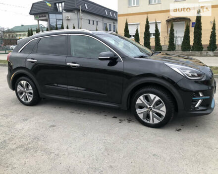 Черный Киа Niro, объемом двигателя 0 л и пробегом 158 тыс. км за 17999 $, фото 5 на Automoto.ua