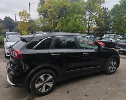 Чорний Кіа Niro, об'ємом двигуна 1.6 л та пробігом 132 тис. км за 327 $, фото 5 на Automoto.ua