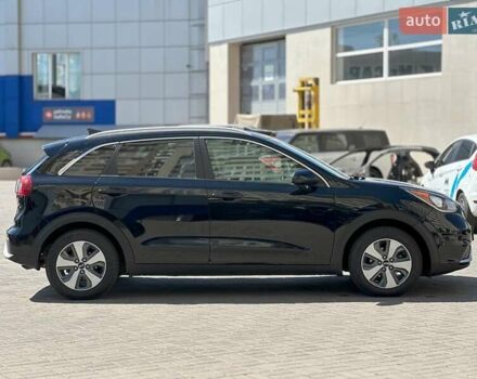 Чорний Кіа Niro, об'ємом двигуна 1.6 л та пробігом 65 тис. км за 17440 $, фото 3 на Automoto.ua