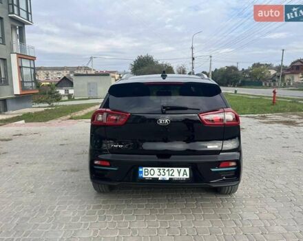 Киа Niro 2018 в Черткове на Automoto.ua Черный Киа Niro, объемом двигателя 0 л и пробегом 209 тыс. км за 17200 $, фото 14 на Automoto.ua