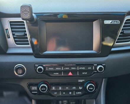 Черный Киа Niro, объемом двигателя 1.6 л и пробегом 140 тыс. км за 17900 $, фото 13 на Automoto.ua