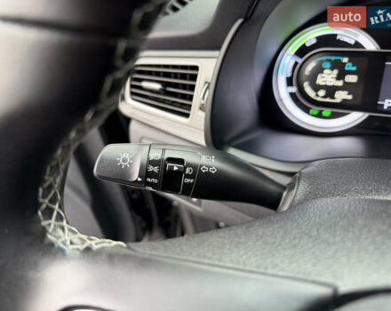 Черный Киа Niro, объемом двигателя 1.6 л и пробегом 98 тыс. км за 18999 $, фото 55 на Automoto.ua