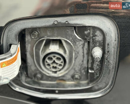 Черный Киа Niro, объемом двигателя 1.6 л и пробегом 98 тыс. км за 18999 $, фото 35 на Automoto.ua