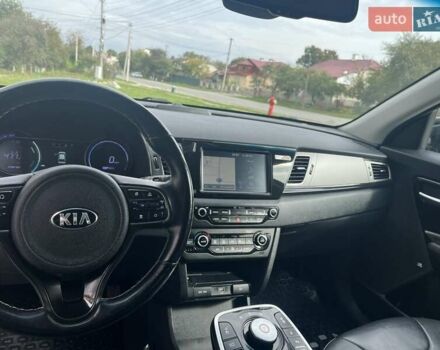 Киа Niro 2018 в Черткове на Automoto.ua Черный Киа Niro, объемом двигателя 0 л и пробегом 209 тыс. км за 17200 $, фото 29 на Automoto.ua