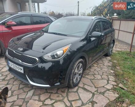 Чорний Кіа Niro, об'ємом двигуна 1.6 л та пробігом 177 тис. км за 15200 $, фото 1 на Automoto.ua