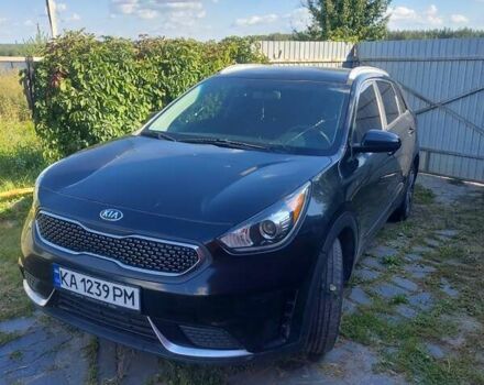 Чорний Кіа Niro, об'ємом двигуна 1.6 л та пробігом 177 тис. км за 15200 $, фото 3 на Automoto.ua