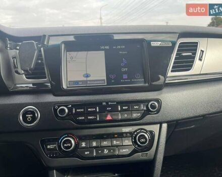 Киа Niro 2018 в Черткове на Automoto.ua Черный Киа Niro, объемом двигателя 0 л и пробегом 209 тыс. км за 17200 $, фото 18 на Automoto.ua