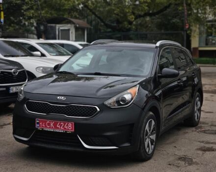Чорний Кіа Niro, об'ємом двигуна 1.6 л та пробігом 135 тис. км за 327 $, фото 5 на Automoto.ua