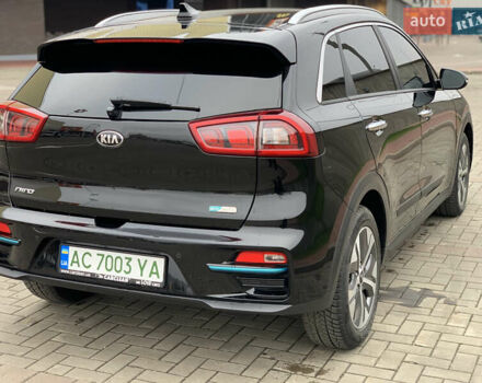 Чорний Кіа Niro, об'ємом двигуна 0 л та пробігом 159 тис. км за 17999 $, фото 18 на Automoto.ua