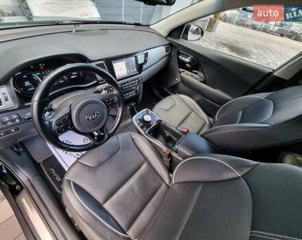 Черный Киа Niro, объемом двигателя 0 л и пробегом 89 тыс. км за 19899 $, фото 52 на Automoto.ua