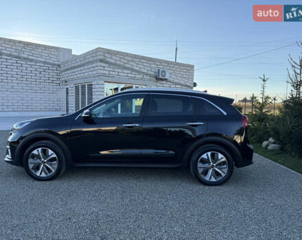 Черный Киа Niro, объемом двигателя 0 л и пробегом 71 тыс. км за 18999 $, фото 6 на Automoto.ua