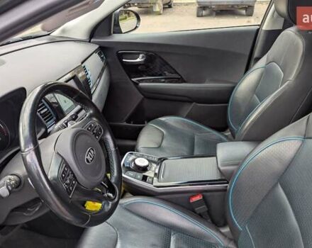 Черный Киа Niro, объемом двигателя 0 л и пробегом 135 тыс. км за 17300 $, фото 19 на Automoto.ua