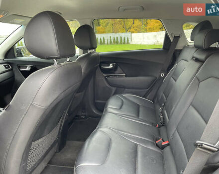 Киа Niro 2019 в Луцке на Automoto.ua Черный Киа Niro, объемом двигателя 0 л и пробегом 127 тыс. км за 19950 $, фото 25 на Automoto.ua