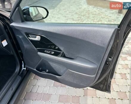 Киа Niro 2019 в Виннице на Automoto.ua Черный Киа Niro, объемом двигателя 0 л и пробегом 108 тыс. км за 15900 $, фото 5 на Automoto.ua