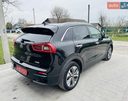 Черный Киа Niro, объемом двигателя 0 л и пробегом 135 тыс. км за 18873 $, фото 2 на Automoto.ua