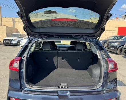 Чорний Кіа Niro, об'ємом двигуна 0 л та пробігом 45 тис. км за 13000 $, фото 12 на Automoto.ua