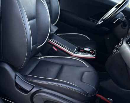 Чорний Кіа Niro, об'ємом двигуна 0 л та пробігом 93 тис. км за 18700 $, фото 69 на Automoto.ua