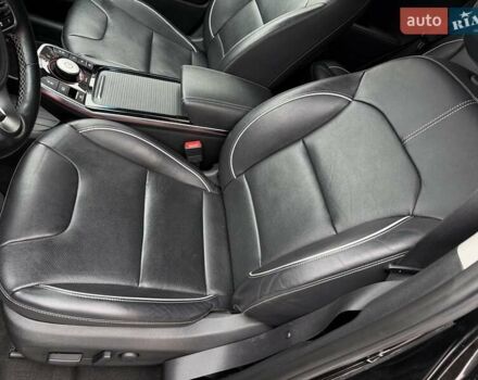 Чорний Кіа Niro, об'ємом двигуна 0 л та пробігом 165 тис. км за 18800 $, фото 16 на Automoto.ua