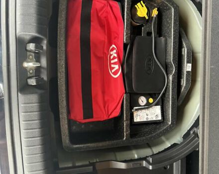 Чорний Кіа Niro, об'ємом двигуна 0 л та пробігом 138 тис. км за 17900 $, фото 39 на Automoto.ua