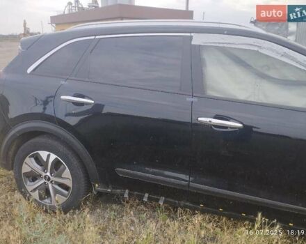 Черный Киа Niro, объемом двигателя 0 л и пробегом 128 тыс. км за 6400 $, фото 25 на Automoto.ua