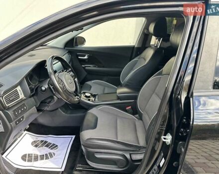 Киа Niro 2019 в Виннице на Automoto.ua Черный Киа Niro, объемом двигателя 0 л и пробегом 108 тыс. км за 15900 $, фото 12 на Automoto.ua