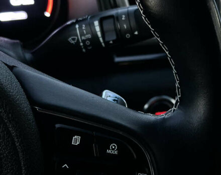 Чорний Кіа Niro, об'ємом двигуна 0 л та пробігом 93 тис. км за 18700 $, фото 56 на Automoto.ua