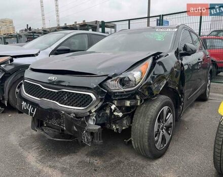 Черный Киа Niro, объемом двигателя 1.6 л и пробегом 233 тыс. км за 8400 $, фото 1 на Automoto.ua