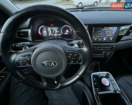 Черный Киа Niro, объемом двигателя 0 л и пробегом 95 тыс. км за 18300 $, фото 15 на Automoto.ua