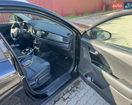 Киа Niro 2019 в Львове на Automoto.ua Черный Киа Niro, объемом двигателя 0 л и пробегом 58 тыс. км за 17000 $, фото 23 на Automoto.ua