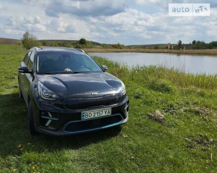 Чорний Кіа Niro, об'ємом двигуна 0 л та пробігом 154 тис. км за 22000 $, фото 82 на Automoto.ua