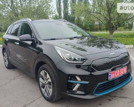 Чорний Кіа Niro, об'ємом двигуна 0 л та пробігом 105 тис. км за 19499 $, фото 23 на Automoto.ua