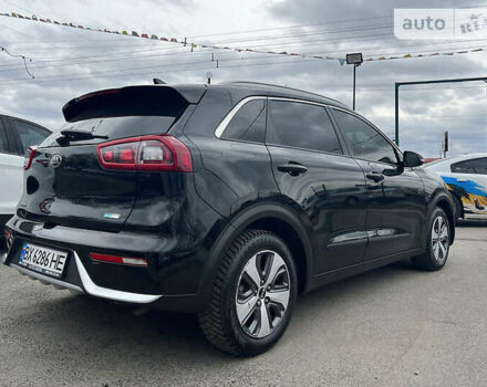 Чорний Кіа Niro, об'ємом двигуна 1.58 л та пробігом 105 тис. км за 17000 $, фото 3 на Automoto.ua