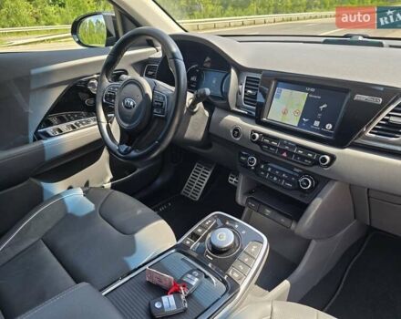 Черный Киа Niro, объемом двигателя 0 л и пробегом 69 тыс. км за 19399 $, фото 69 на Automoto.ua