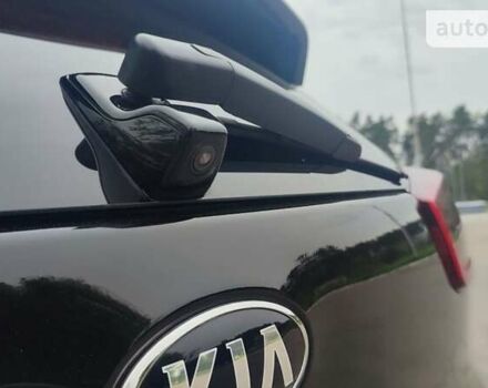 Чорний Кіа Niro, об'ємом двигуна 0 л та пробігом 105 тис. км за 19499 $, фото 27 на Automoto.ua