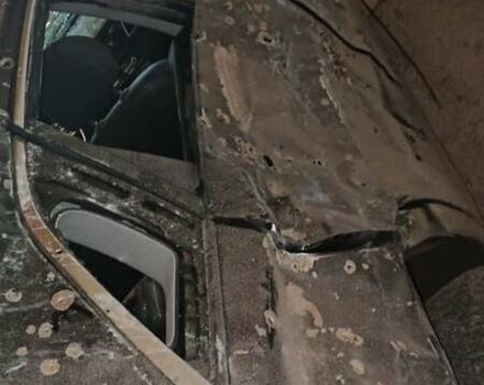 Чорний Кіа Niro, об'ємом двигуна 0 л та пробігом 130 тис. км за 7500 $, фото 6 на Automoto.ua