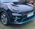 Чорний Кіа Niro, об'ємом двигуна 0 л та пробігом 159 тис. км за 17999 $, фото 3 на Automoto.ua