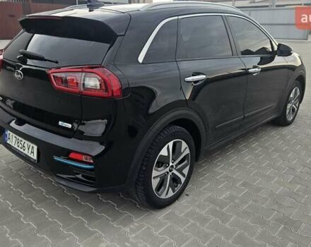 Чорний Кіа Niro, об'ємом двигуна 0 л та пробігом 120 тис. км за 21500 $, фото 12 на Automoto.ua
