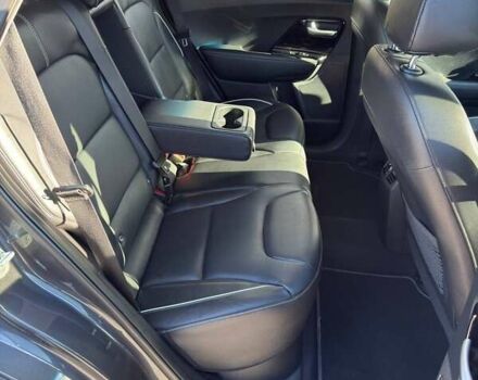 Чорний Кіа Niro, об'ємом двигуна 0 л та пробігом 137 тис. км за 22000 $, фото 15 на Automoto.ua