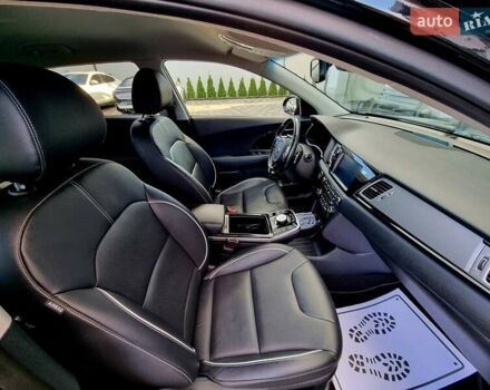 Черный Киа Niro, объемом двигателя 0 л и пробегом 89 тыс. км за 19899 $, фото 55 на Automoto.ua
