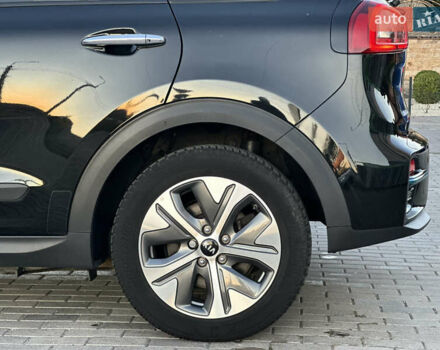 Чорний Кіа Niro, об'ємом двигуна 0 л та пробігом 93 тис. км за 18700 $, фото 34 на Automoto.ua