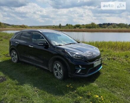 Чорний Кіа Niro, об'ємом двигуна 0 л та пробігом 154 тис. км за 22000 $, фото 79 на Automoto.ua