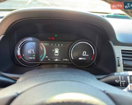 Чорний Кіа Niro, об'ємом двигуна 0 л та пробігом 137 тис. км за 22000 $, фото 11 на Automoto.ua