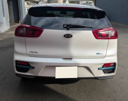 Чорний Кіа Niro, об'ємом двигуна 0 л та пробігом 39 тис. км за 11800 $, фото 5 на Automoto.ua