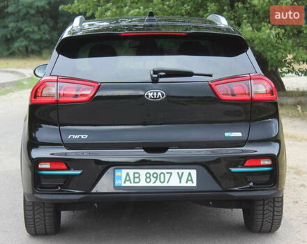 Чорний Кіа Niro, об'ємом двигуна 0 л та пробігом 78 тис. км за 19799 $, фото 17 на Automoto.ua