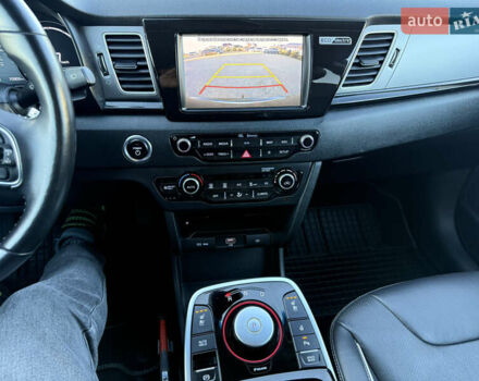 Черный Киа Niro, объемом двигателя 0 л и пробегом 71 тыс. км за 18999 $, фото 27 на Automoto.ua