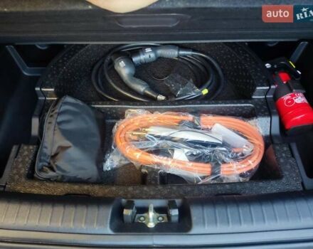 Черный Киа Niro, объемом двигателя 0 л и пробегом 140 тыс. км за 18879 $, фото 5 на Automoto.ua