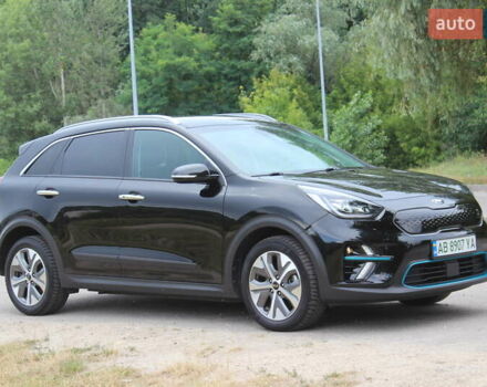 Чорний Кіа Niro, об'ємом двигуна 0 л та пробігом 78 тис. км за 19799 $, фото 12 на Automoto.ua