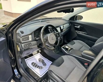 Киа Niro 2019 в Виннице на Automoto.ua Черный Киа Niro, объемом двигателя 0 л и пробегом 108 тыс. км за 15900 $, фото 11 на Automoto.ua